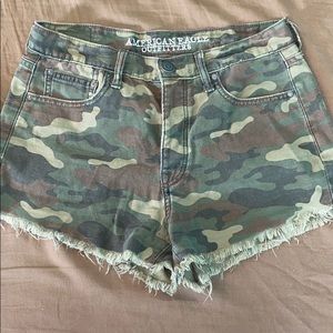 american eagle camo high rise shorts